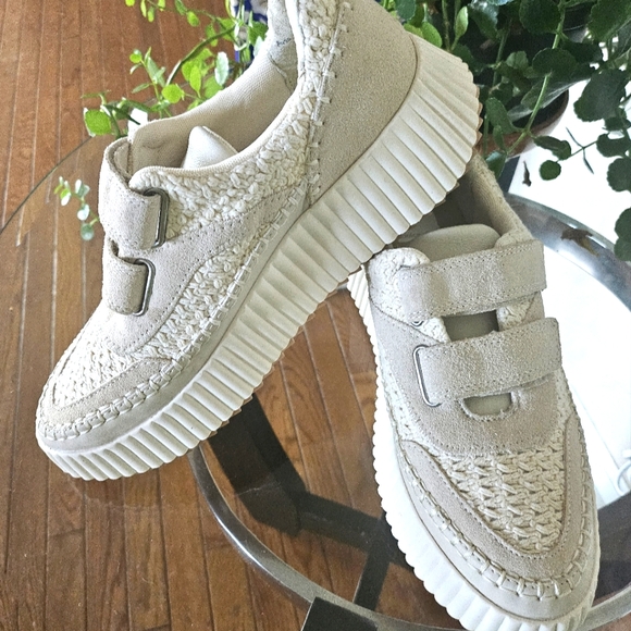 Dolce Vita Shoes - Dolce Vita Sneakers Size 9 1/2 Demo Platform Sandstone Knit and Suede
